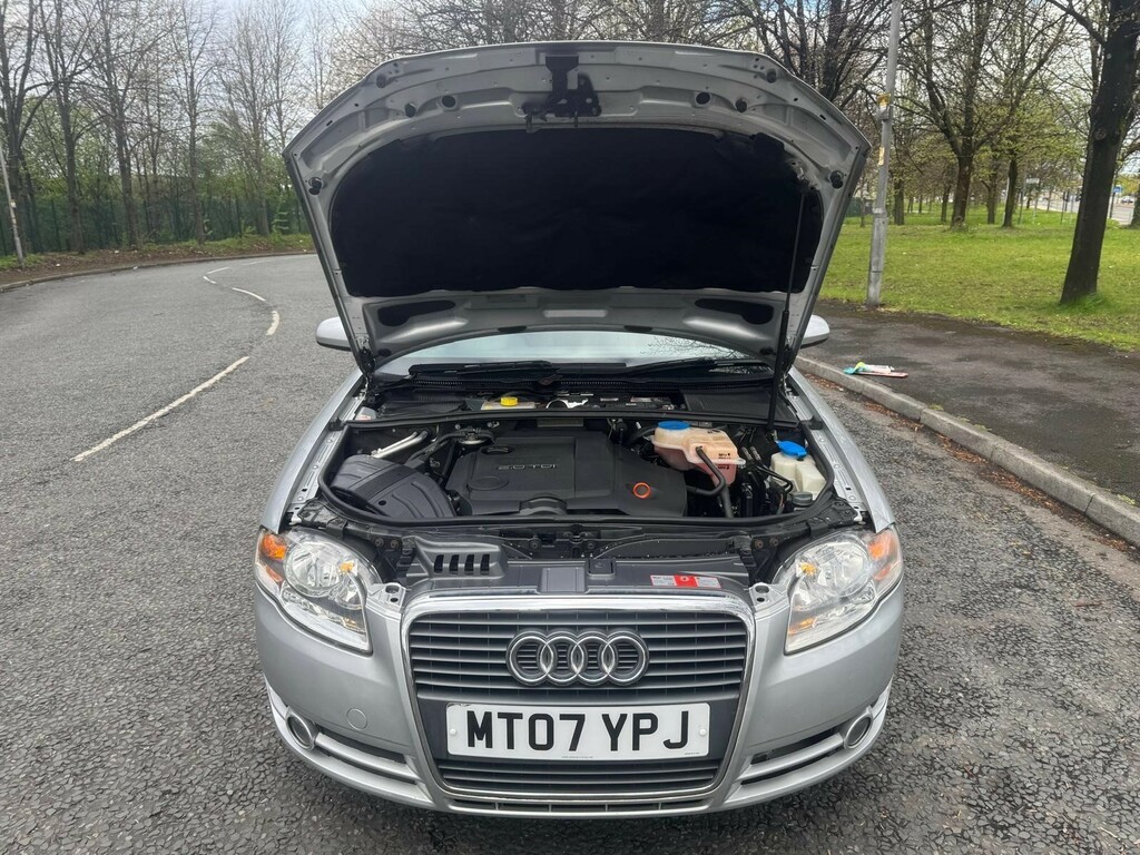 Audi A4 Avant 2.0 S Line Silver #46