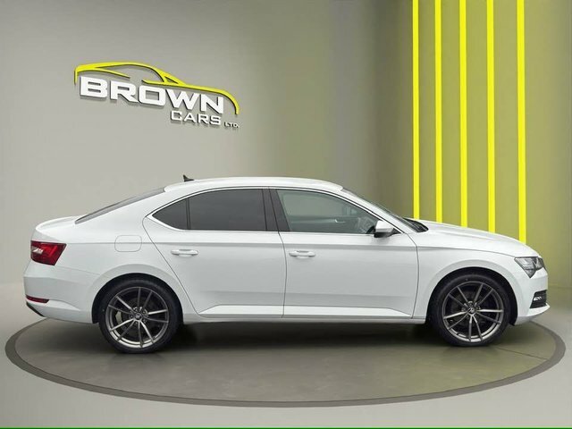 Skoda Superb 2.0 Tdi Se Hatchback KY71UET White #4