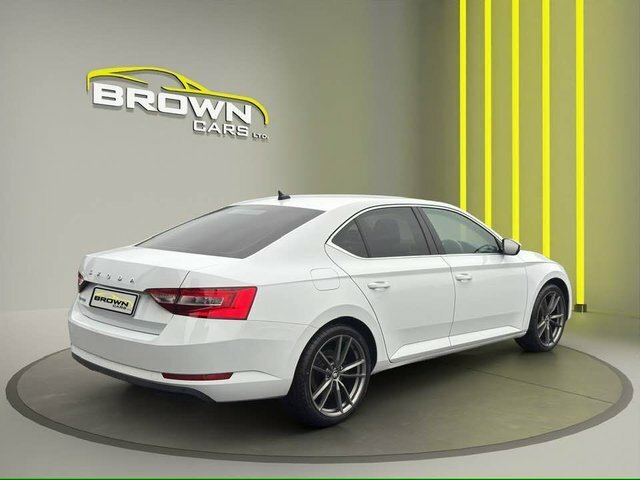 Skoda Superb 2.0 Tdi Se Hatchback KY71UET White #5