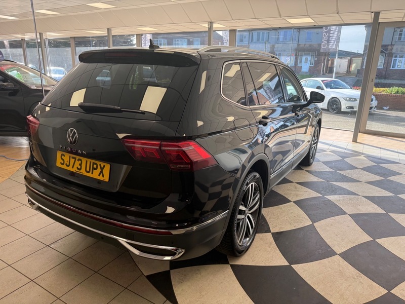 Volkswagen Tiguan Elegance Tdi Dsg SJ73UPX Black #5