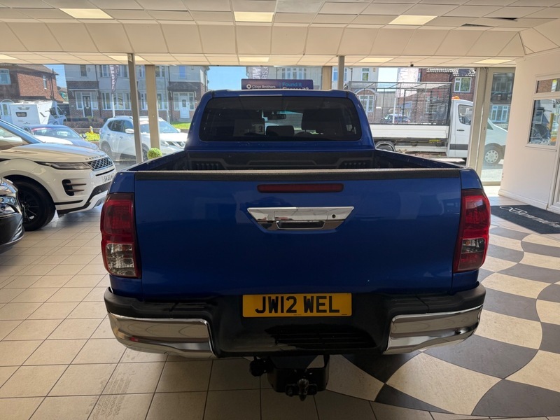 Toyota HILUX Invincible 4Wd D-4d Dcb SV19OAD Blue #5