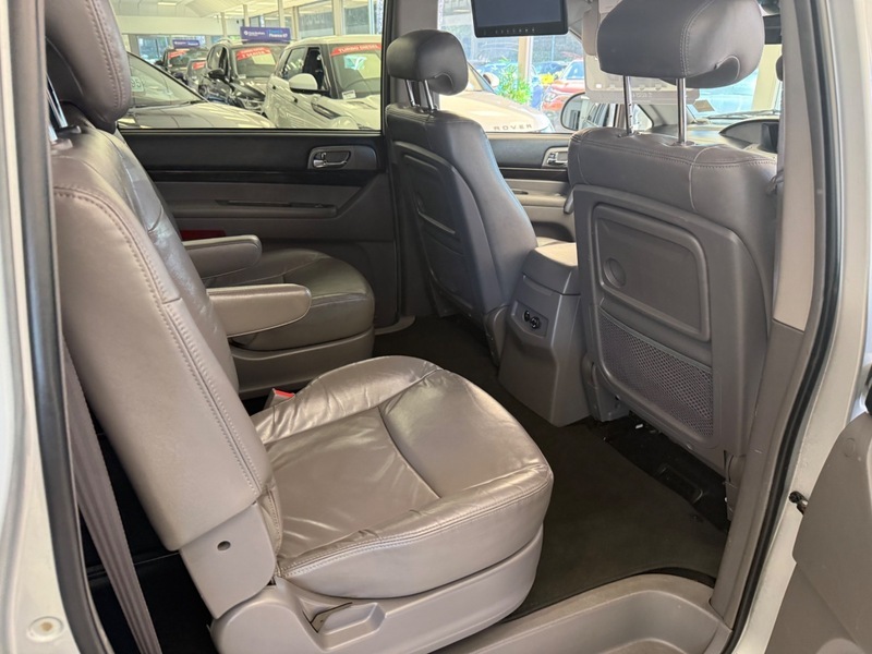 SsangYong Rodius Ex Red #22