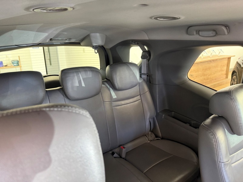 SsangYong Rodius Ex Red #23
