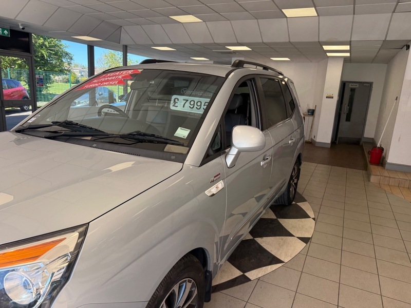 SsangYong Rodius Ex Red #12