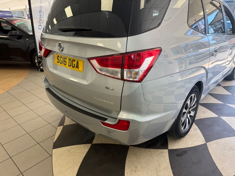 SsangYong Rodius Ex Red #16