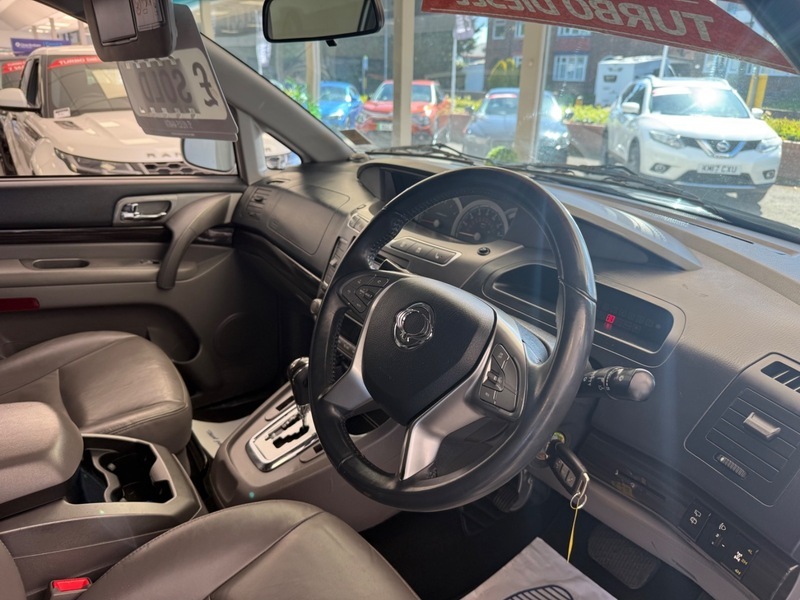 SsangYong Rodius Ex Red #20