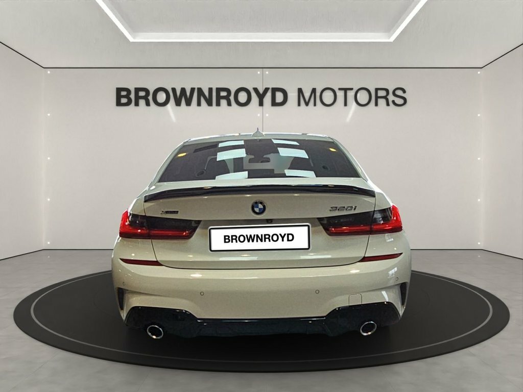 BMW 3 Series 2L M Sport SM21UGJ White #4
