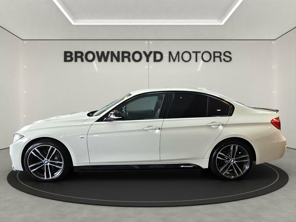 BMW 3 Series 3L M Sport LB17NDU White #5