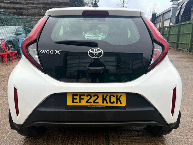 Toyota Aygo X 1.0 Vvt-i Pure Euro 6 S S EF22KCK White #6