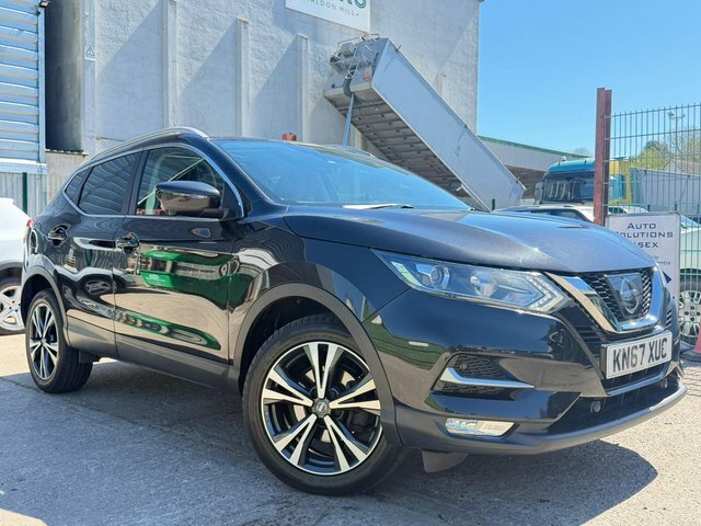Nissan Qashqai 1.2 Dig-t N-connecta Euro 6 S S Black