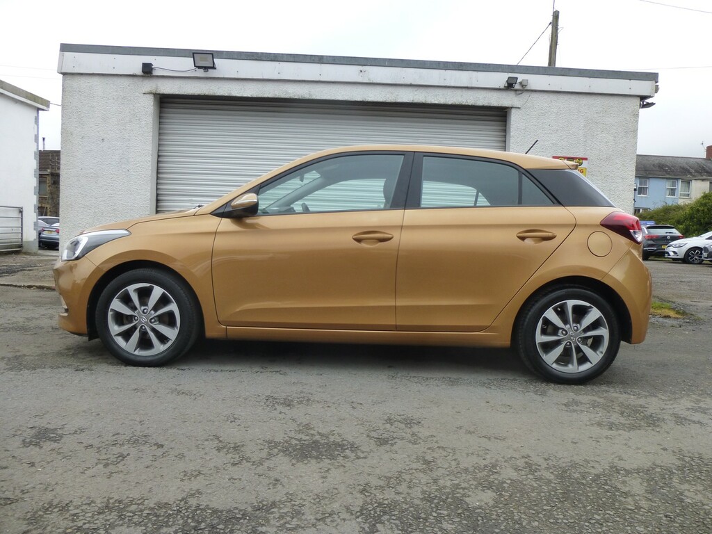 Hyundai I20 1.4I Se Edition Euro6 Ulez AU15KUH Orange #2