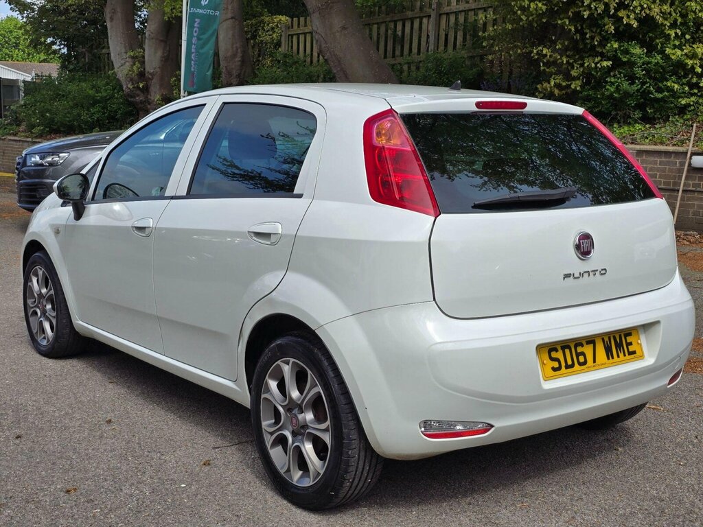 Fiat Punto 1.4 Easy Euro 6 Ss White #4