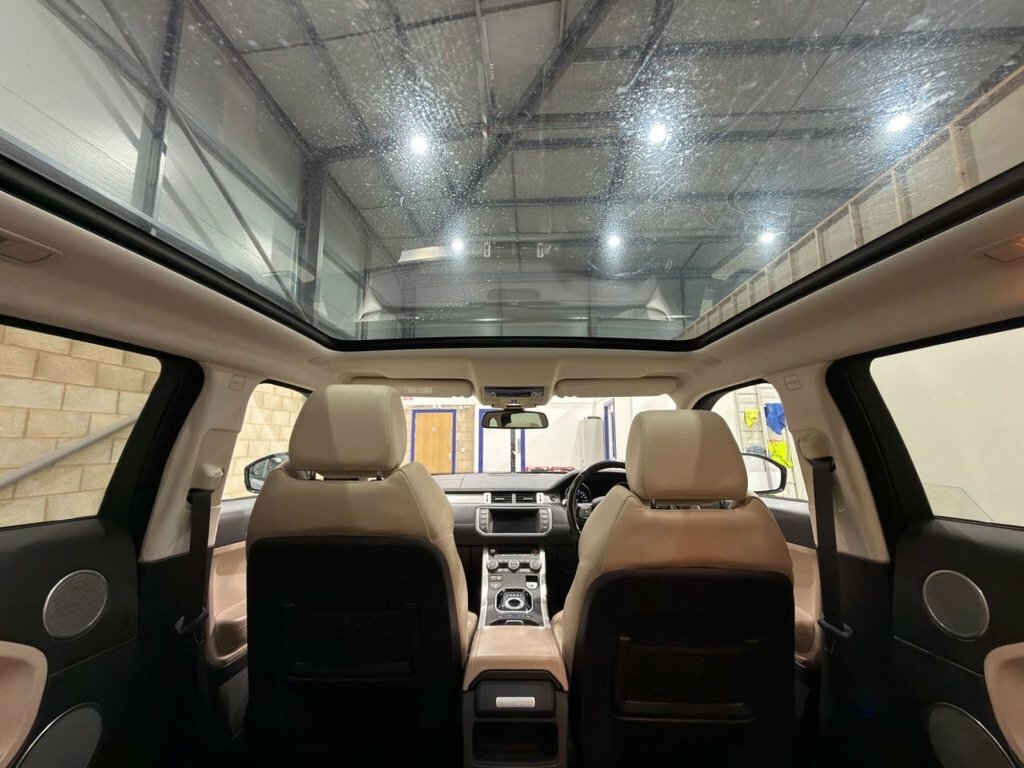 Land Rover Range Rover Evoque 2.2L Prestige Lux LT64YBV Grey #4