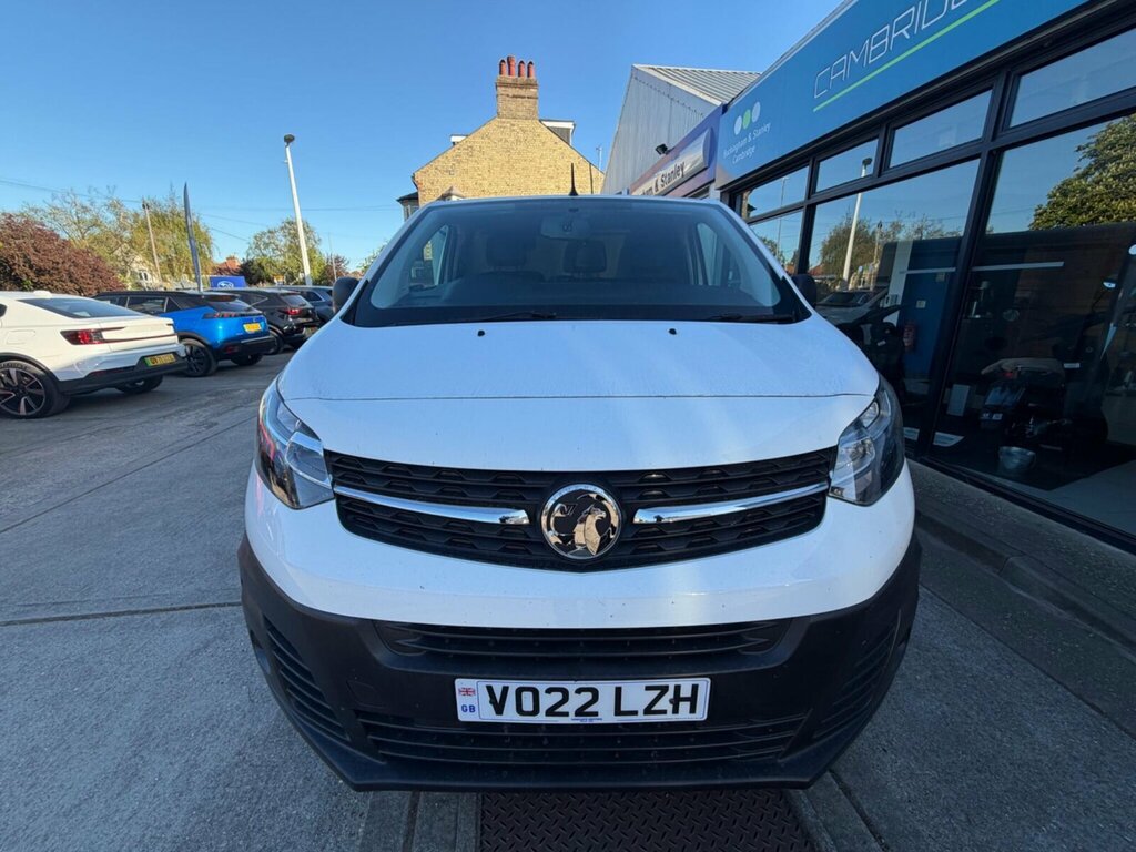 Vauxhall Vivaro 3100 50Kwh Dynamic Platform Cab L1 7.4Kw White #2