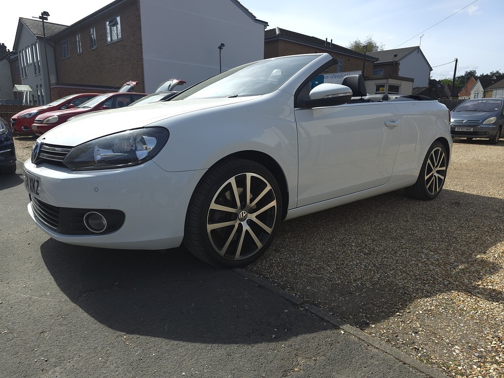 Volkswagen Golf Golf 2.0 Tdi Bluemotion Tech Gt Cabriolet Dies White #2