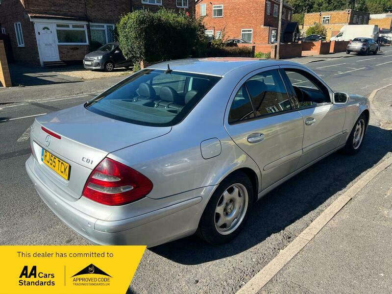 Mercedes-Benz E Class 2.1 E220 Cdi Classic Silver #4