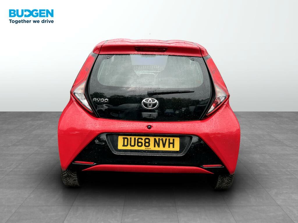 Toyota Aygo 1.0 Vvt-i X-play Euro 6 DU68NVH Red #5