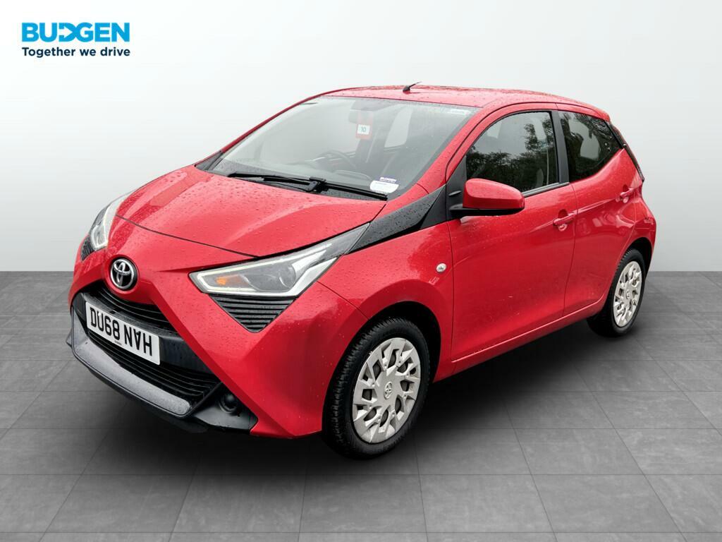 Toyota Aygo 1.0 Vvt-i X-play Euro 6 DU68NVH Red #3