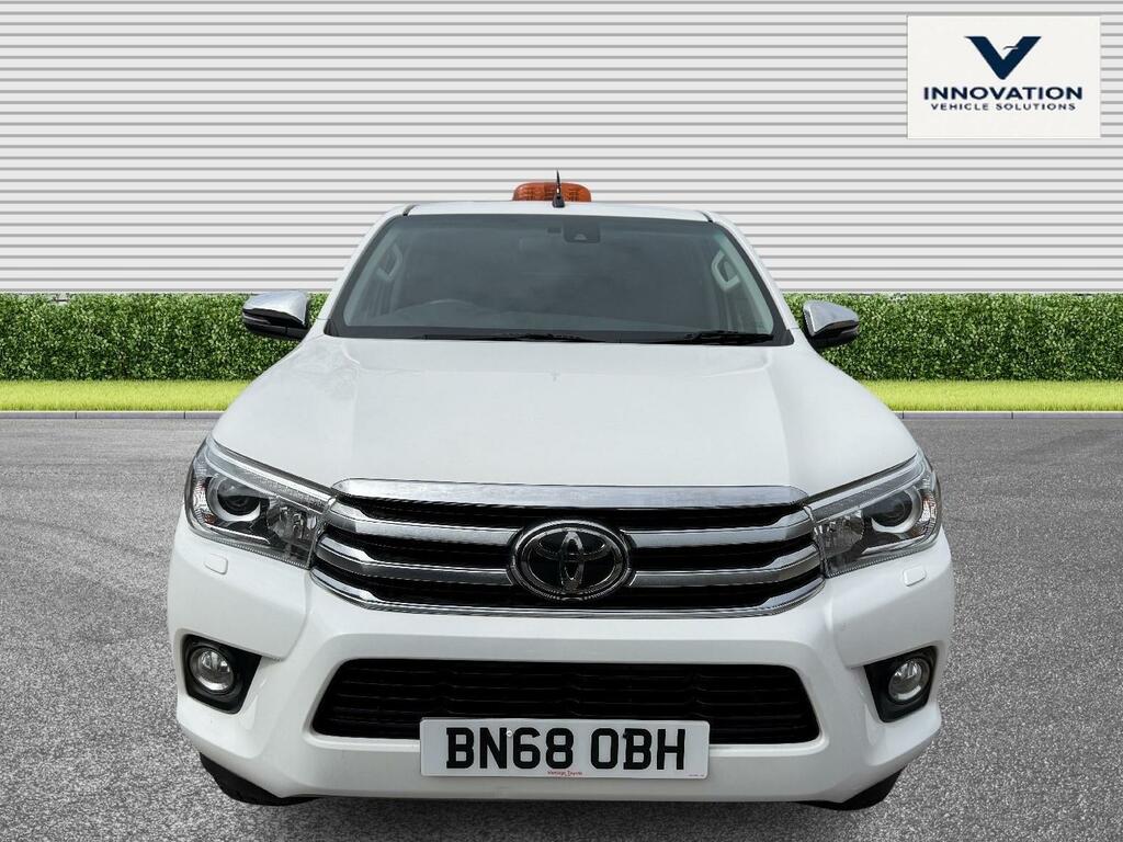 Toyota HILUX 2.4 D-4d Invincible 4Wd Euro 6 Ss Tss White #2
