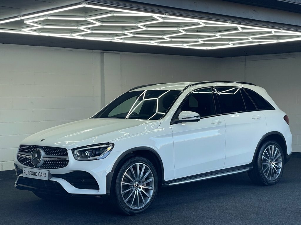 Mercedes-Benz GLC Class 2L Amg Line MJ69HYA White #2