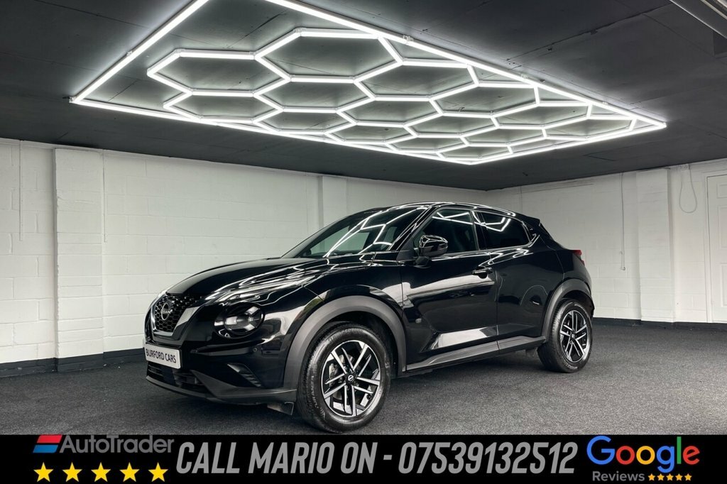 Nissan Juke 1L N-connecta Black