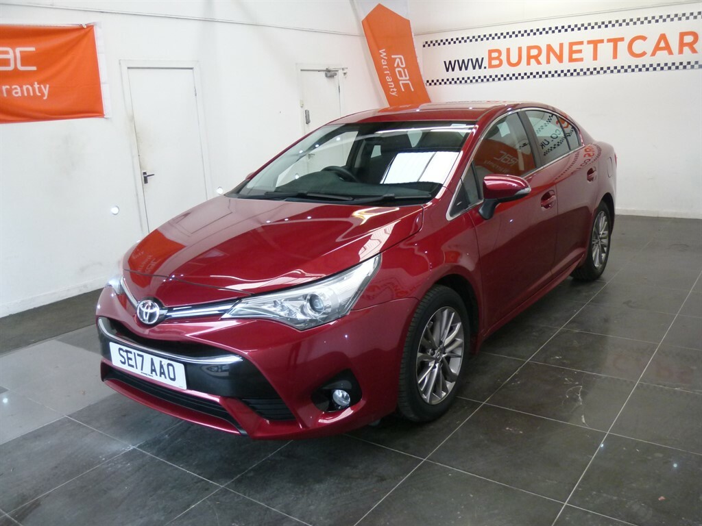 Toyota Avensis Valvematic Business Edition Red #5