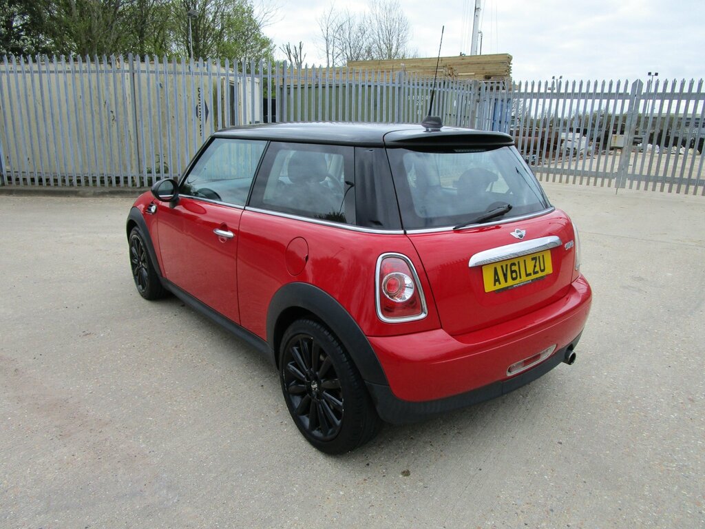 Mini Hatch 1.6 Cooper Hatchback Euro 5 Ss AV61LZU Red #2