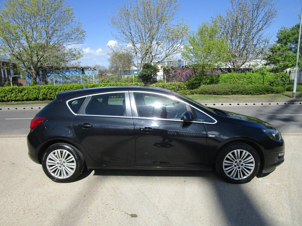 Vauxhall Astra 1.6 16V Excite Hatchback Euro 5 YL15VSV Black #6