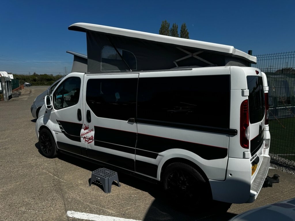 Vauxhall Vivaro Diesel DY63UHH White #2