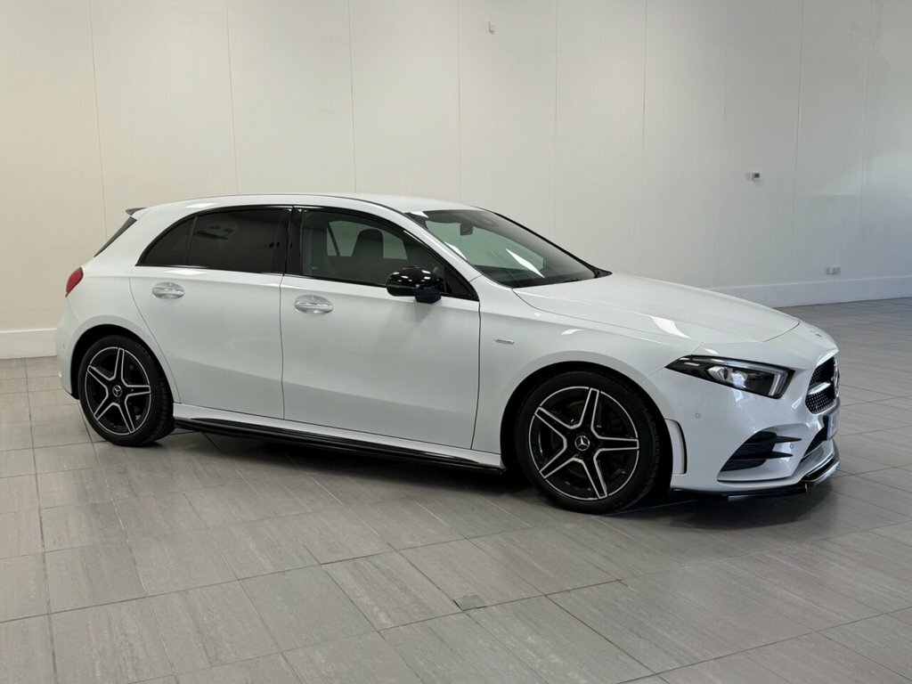 Mercedes-Benz A Class 2L Amg Line Edition VK71XPL White #4