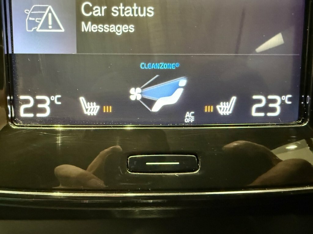 Volvo XC40 2L R-design Pro YW68OMT Grey #3