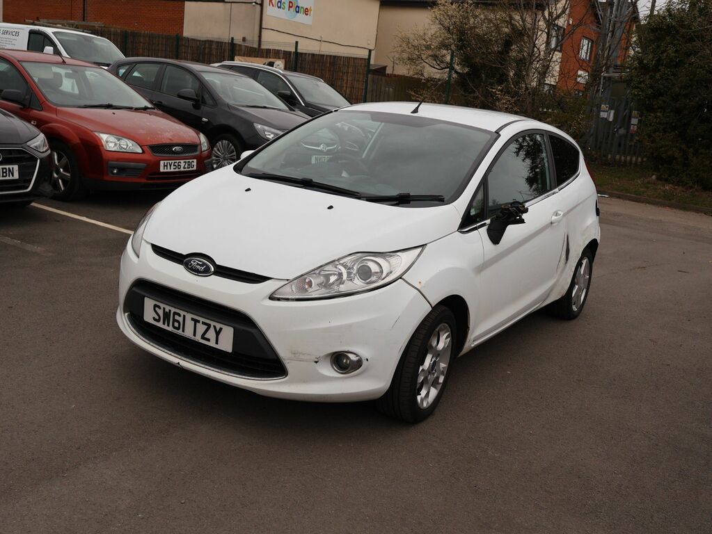 Ford Fiesta 2012 1.25 Zetec Hatchback 129 G SW61TZY White #3