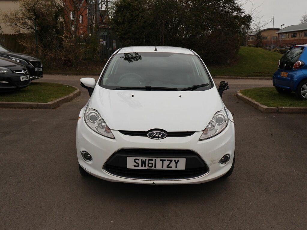 Ford Fiesta 2012 1.25 Zetec Hatchback 129 G SW61TZY White #2