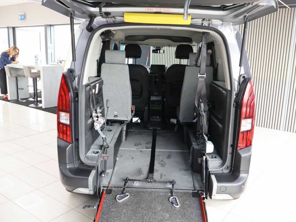 Peugeot Rifter 2019 1.5 Bluehdi Allure Standard Mpv Ma SF19BSY Grey #6