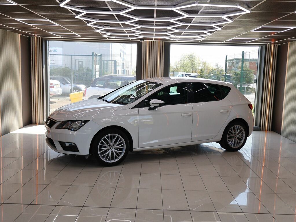 Seat Leon 2017 1.2 Tsi Se Dynamic Technology Hatchback P KR17ZGL White #3