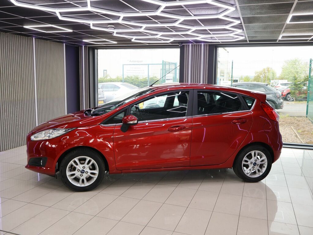 Ford Fiesta 2015 1.25 Zetec Hatchback Euro 6 SH65MLK Red #3
