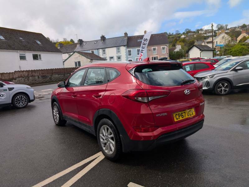 Hyundai Tucson 1.7 Crdi Blue Drive Se Nav 2Wd - 2017 67 CP67UZV Red #5