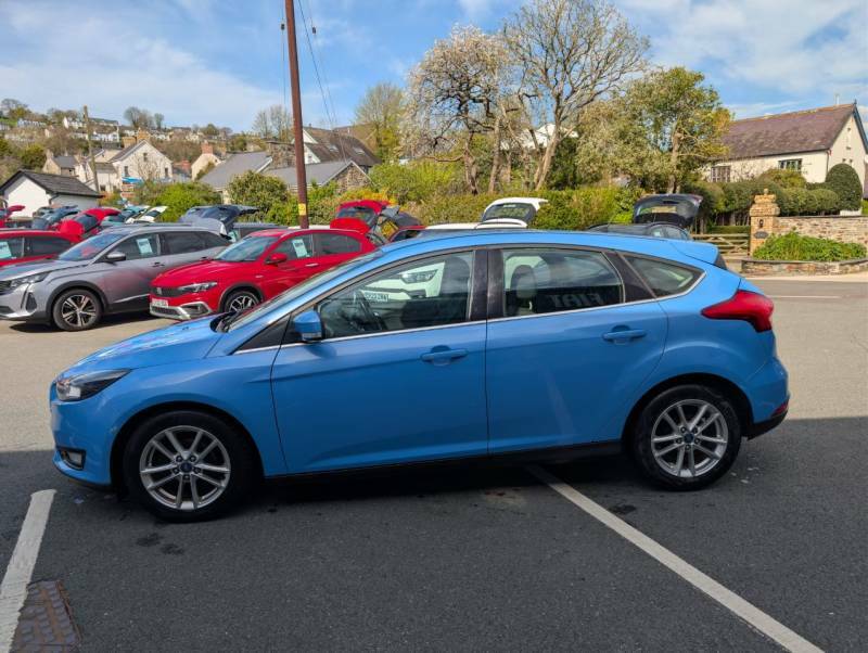 Ford Focus 1.5 Tdci 120 Zetec - 2016 16 HF16EYU Blue #4