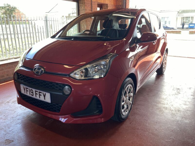 Hyundai I10 Hatchback Red