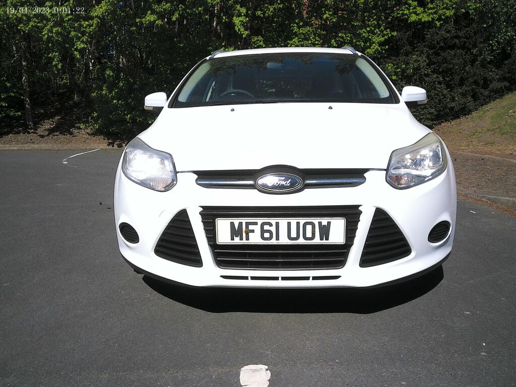 Ford Focus 1.6 Tdci Edge Estate Euro 5 Ss MF61UOW White #4
