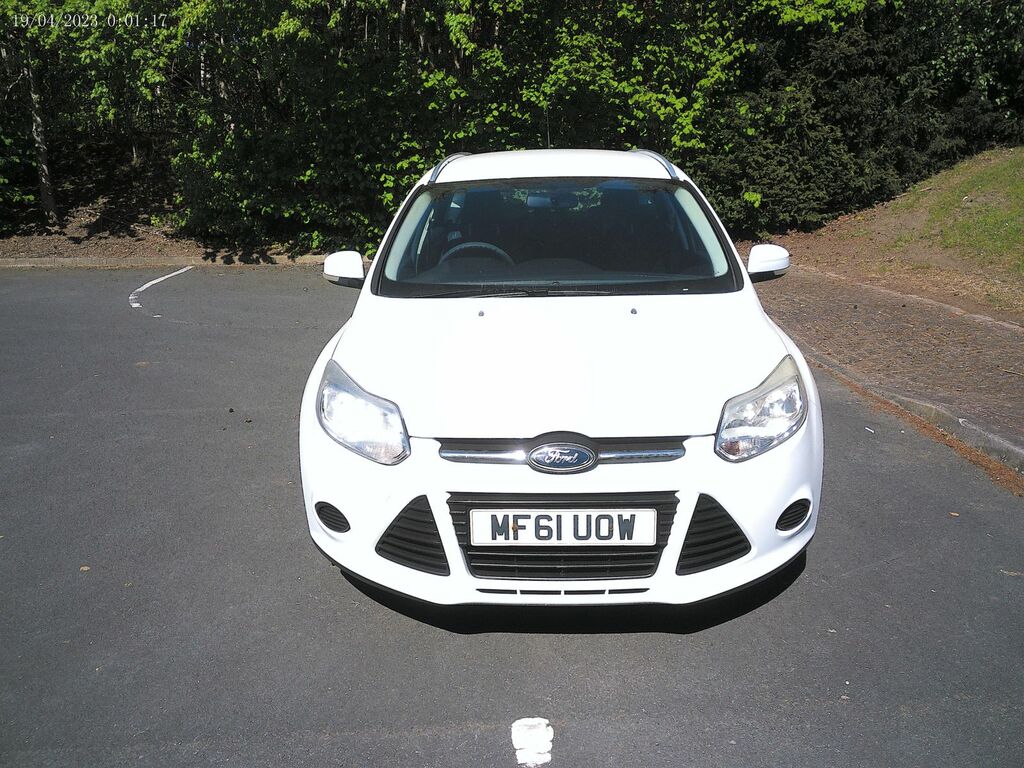 Ford Focus 1.6 Tdci Edge Estate Euro 5 Ss MF61UOW White #3