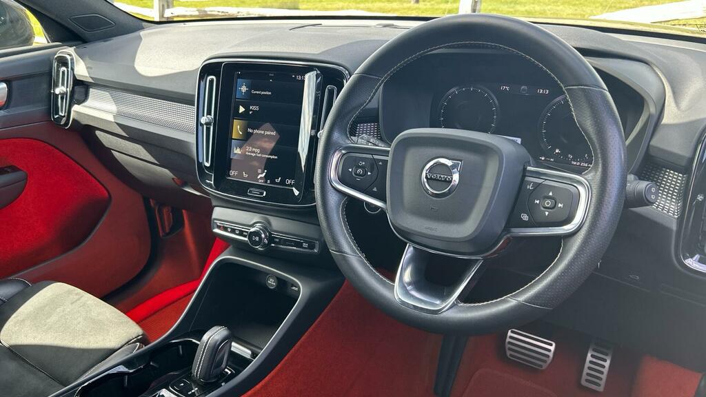 Volvo XC40 R-design Pro T3 Low Mileage Great Condi DP70OJH Black #4