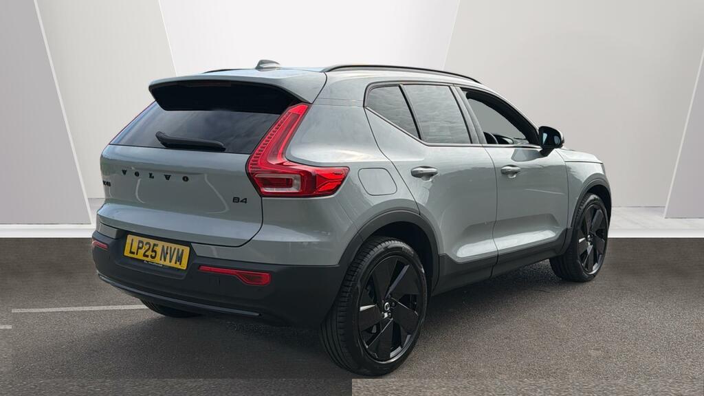 Volvo XC40 B4 Plus Black Edition Mhev Climate Pack Camera Go LP25NVM Grey #2