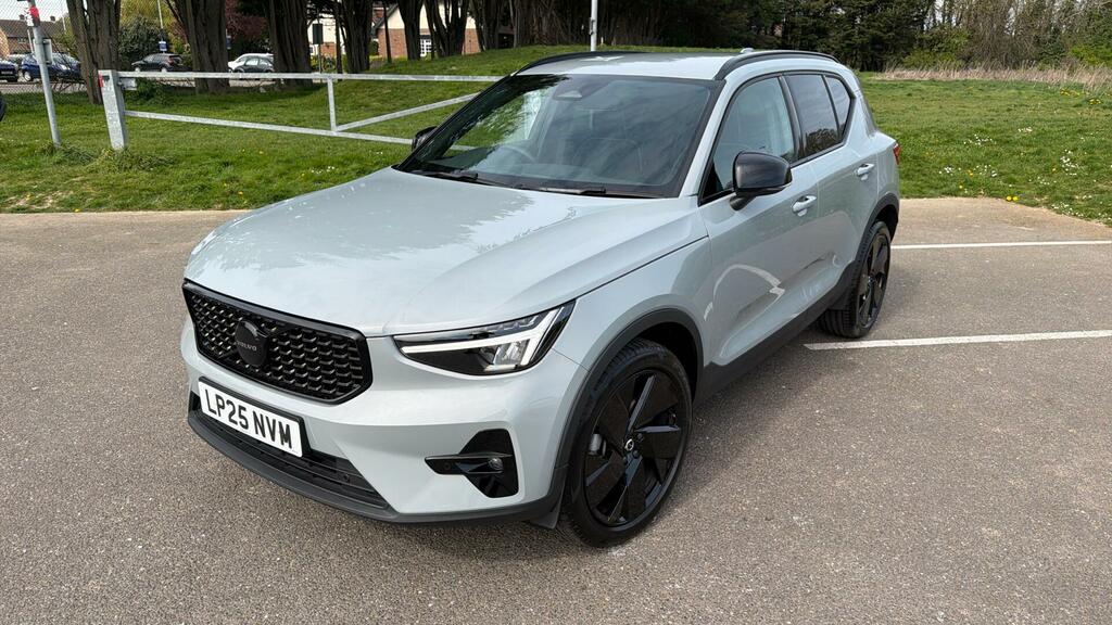 Volvo XC40 B4 Plus Black Edition Mhev Climate Pack Camera Go LP25NVM Grey #6