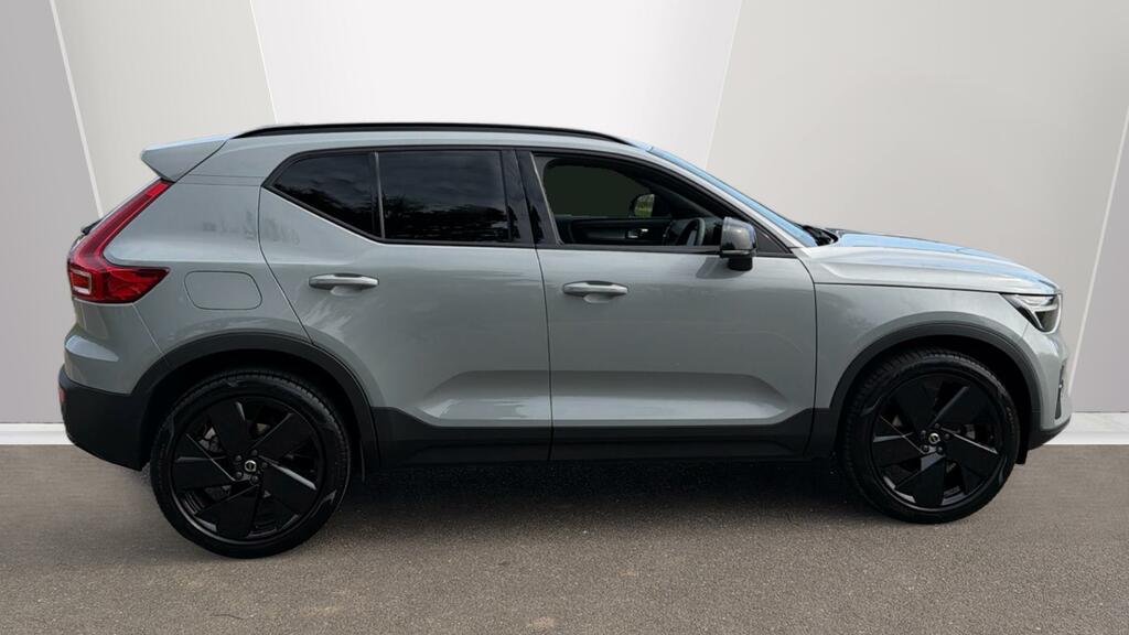 Volvo XC40 B4 Plus Black Edition Mhev Climate Pack Camera Go LP25NVM Grey #3