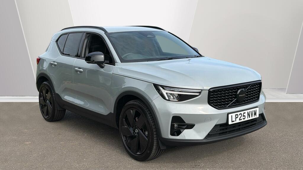 Volvo XC40 B4 Plus Black Edition Mhev Climate Pack Camera Go Grey