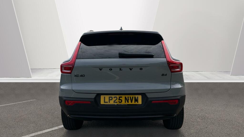 Volvo XC40 B4 Plus Black Edition Mhev Climate Pack Camera Go LP25NVM Grey #5