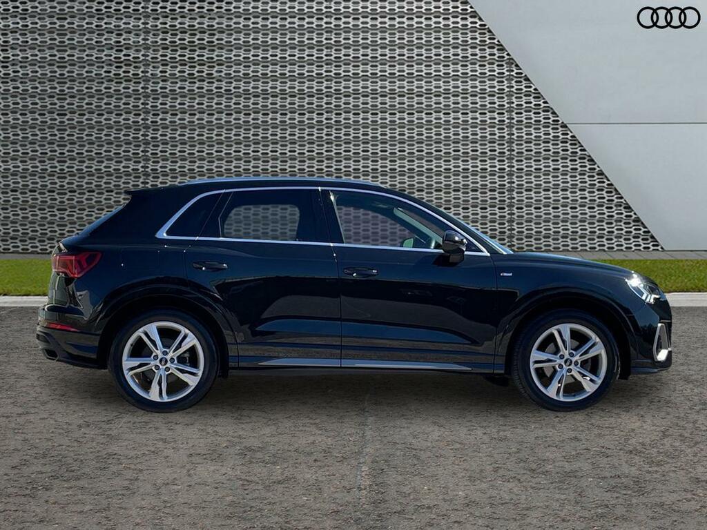 Audi Q3 S Line 35 Tfsi 150 Ps S Tronic Black #4