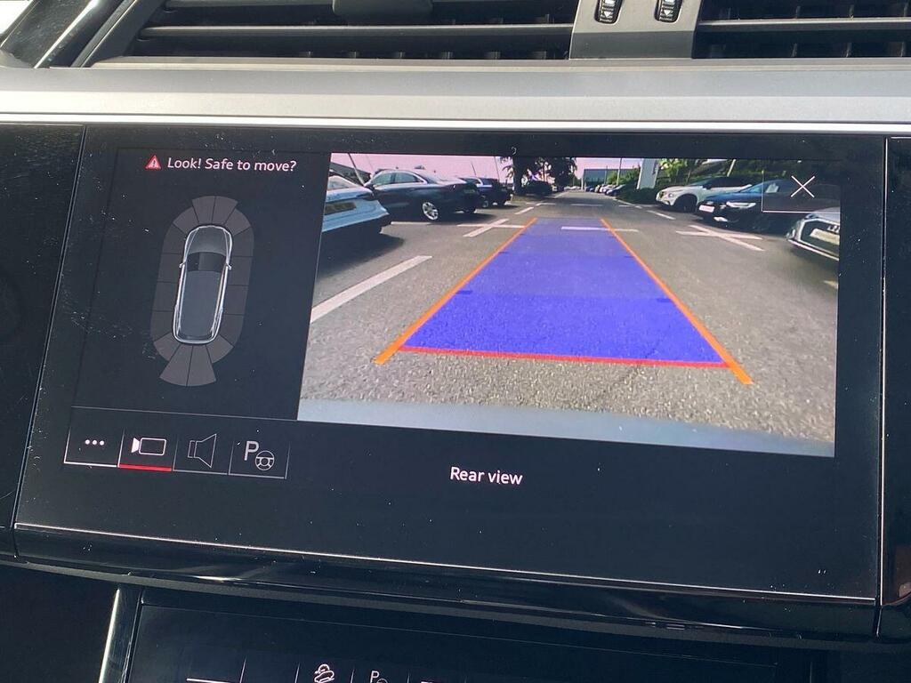 Audi E-tron Technik 50 Quattro 23000 Kw YB71BUE Silver #2