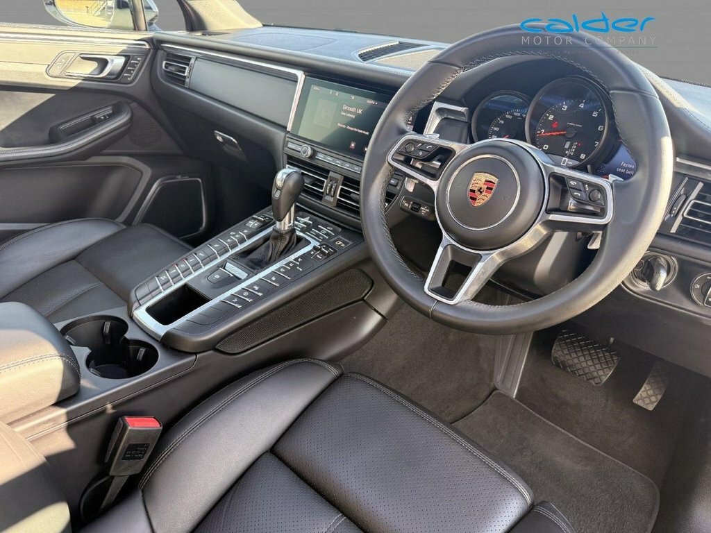 Porsche Macan 2.0T Suv Pdk 4Wd Euro 6 S S 245 Ps WR68FVL Black #4